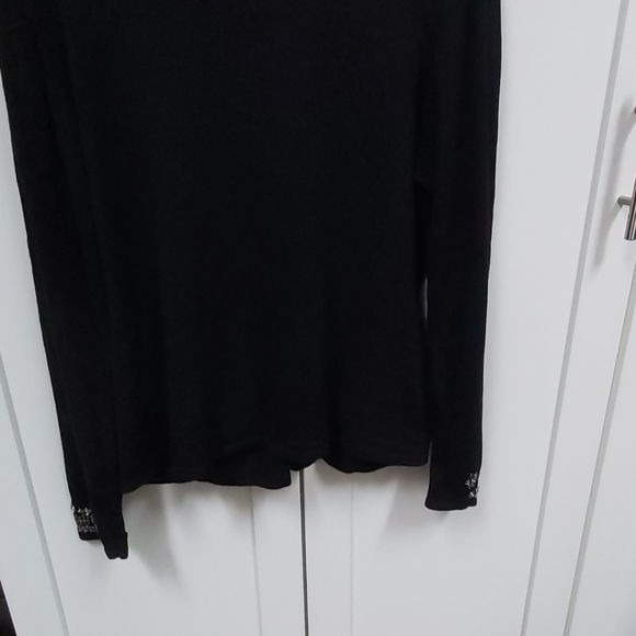 One Girl Who sweater - Picture 10 of 13